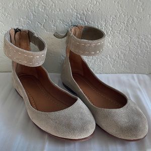 Tan Suede Flats - Frye